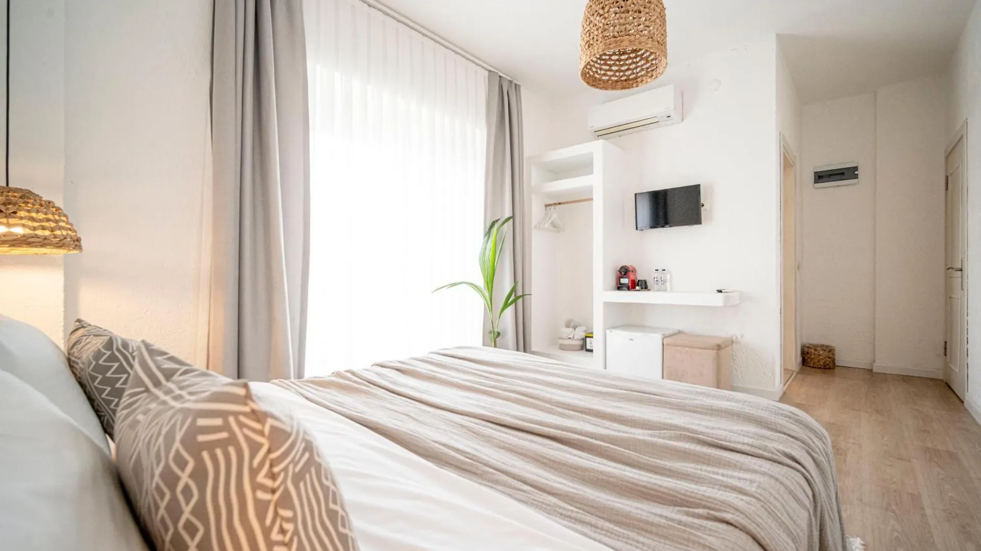 Sandal Alacati - Adult Only
